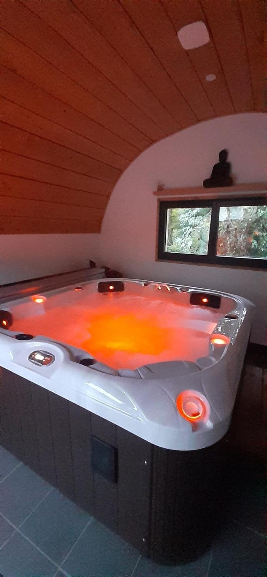 Chalets De Pont Cob Avec Spa Gouézec Eksteriør billede